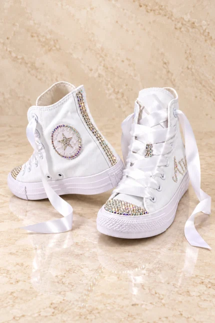 Νυφικά Converse με στρας, λευκά High Top με σατέν κορδόνια